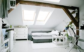 Apartamenty Hoża Attic Studio